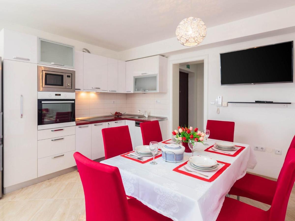 Apartment Lana St Supetar Extérieur photo